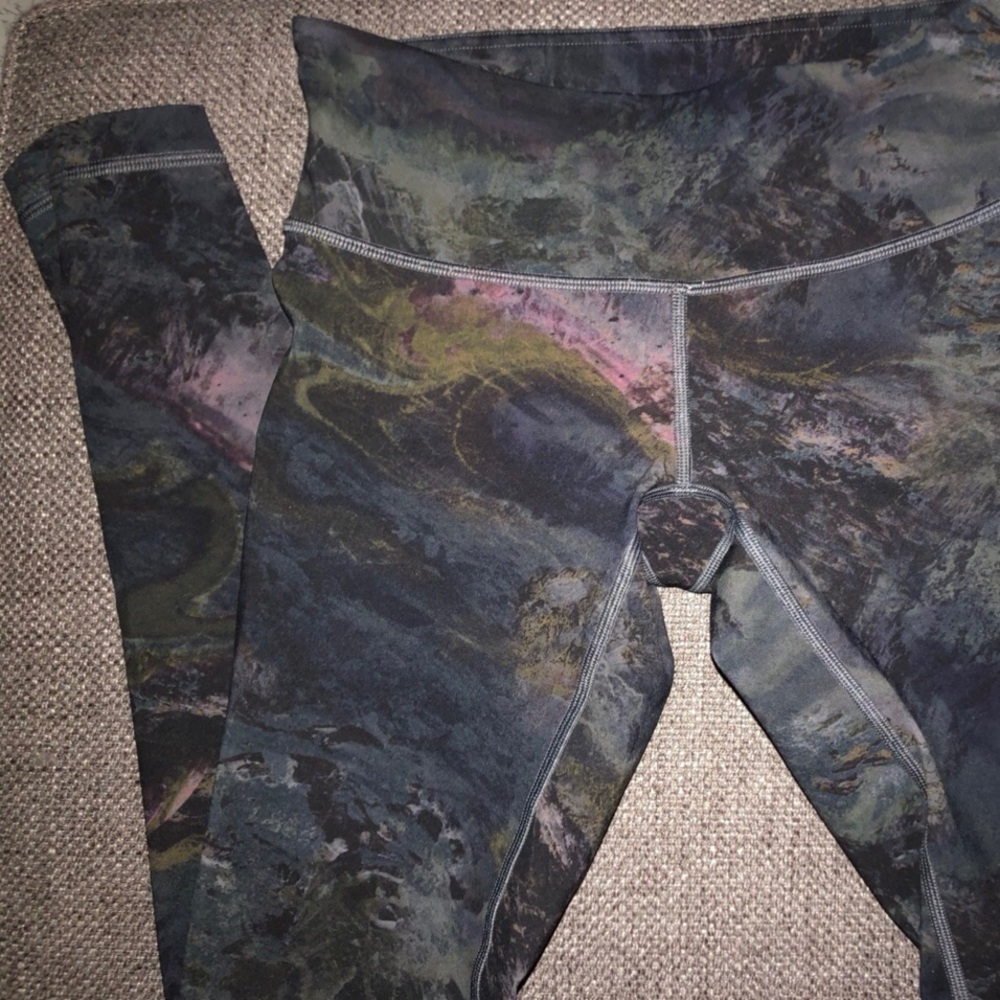Lululemon marble leggings